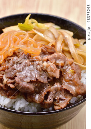 すき焼き丼 48373248