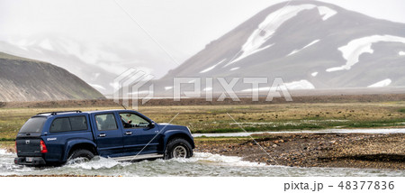 4WD car travel off road in Landmannalaugar Iceland 4WD car travel off road in Landmannalaugar Iceland 48377836