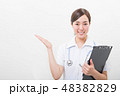 笑顔の若い看護師 48382829