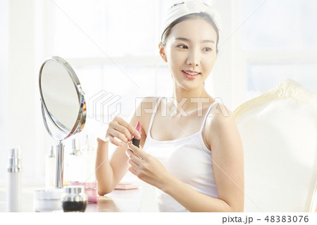 女性 ビューティー 女性 ビューティー 48383076