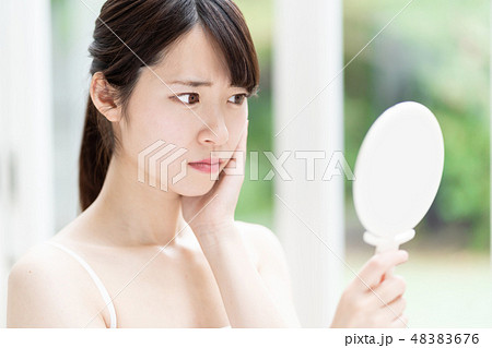 女性 スキンケア 女性 スキンケア 48383676