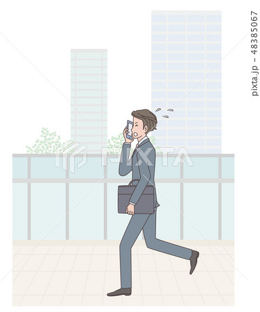 外まわりのビジネスマンとスマホ 外まわりのビジネスマンとスマホ 48385067