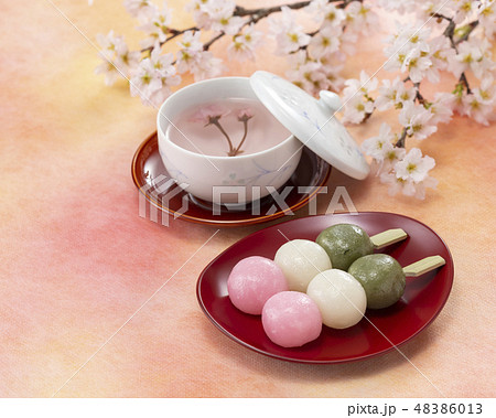 花見団子　桜　桜茶 48386013