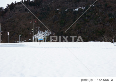 雪積もる平岩駅:駅名標:大糸線(南小谷〜糸魚川) 糸魚川市 雪積もる平岩駅:駅名標:大糸線(南小谷〜糸魚川) 糸魚川市 48388618