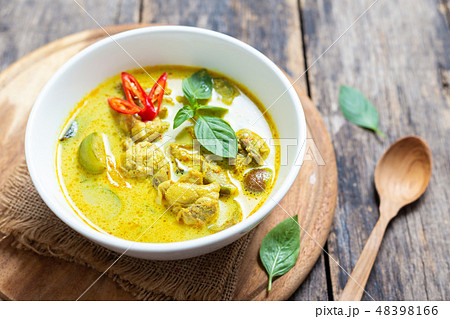 Top View Thai food, green curry chicken 48398166
