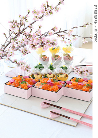 お花見ちらし寿司 お花見ちらし寿司 48398823
