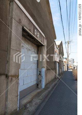 レトロな倉庫 48401169