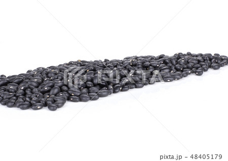 Raw black turtle beans isolated on white Raw black turtle beans isolated on white 48405179