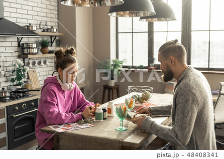 Daughter drinking slimming pills instead of food sticking to diet Daughter drinking slimming pills instead of food sticking to diet 48408341