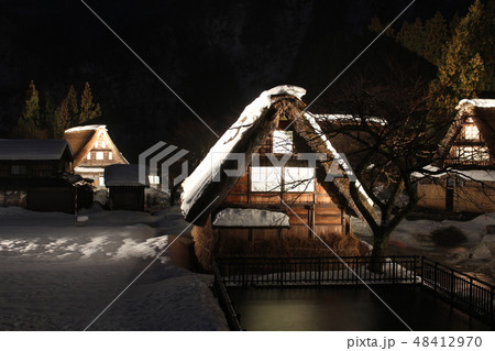 五箇山合掌造りライトアップ　富山県 48412970