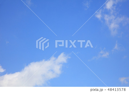 青い空と白い雲(空だけ・空のみ) 青い空と白い雲(空だけ・空のみ) 48413578