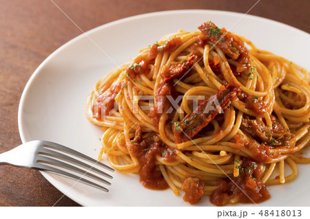 スパゲッティ　蟹と蟹みそのトマトソース 48418013