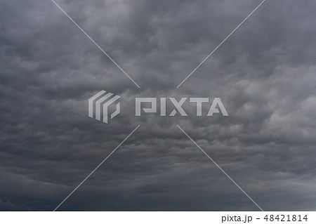 曇り空 48421814