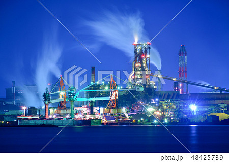 山口県彦島から見る北九州のプラント夜景【福岡県】 山口県彦島から見る北九州のプラント夜景【福岡県】 48425739