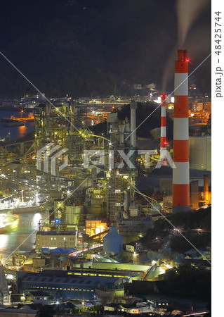 津久見市の工場夜景 48425744
