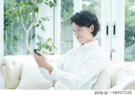 男性 ライフスタイル スマートフォン 男性 ライフスタイル スマートフォン 48427238