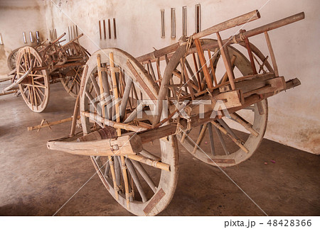 Wooden cart Wooden cart 48428366