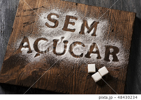 text sugar free in Portuguese written with sugar. 48430234