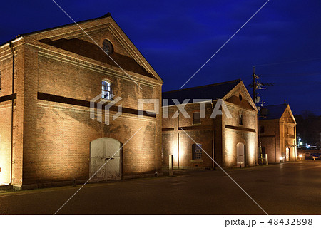 舞鶴赤れんがパーク　赤れんが倉庫群　夜景ライトアップ（京都府舞鶴市） 48432898