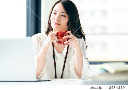 女性 女性 48434819