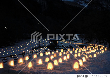 2月　日光230湯西川温泉・沢口河川敷ﾐﾆかまくら会場･雪景色ﾗｲﾄｱｯﾌﾟ 48439029