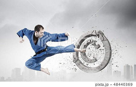 Krate man in action Krate man in action 48440369