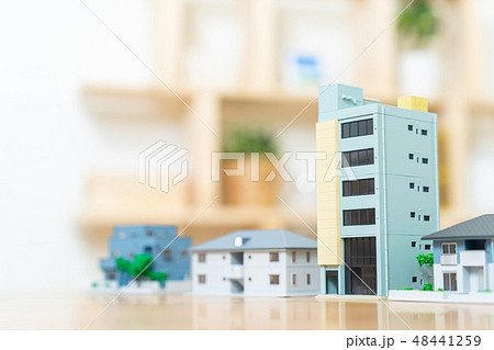 不動産イメージ　ミニチュア　模型　家 48441259