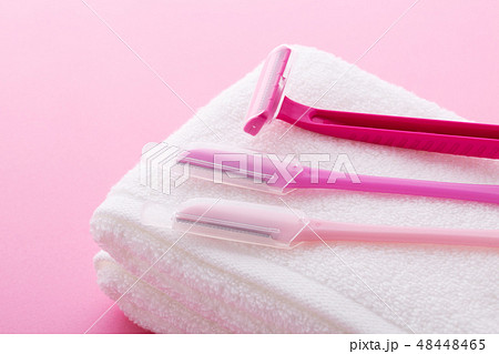 カミソリ 48448465