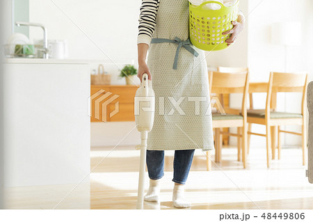 主婦　掃除機 48449806