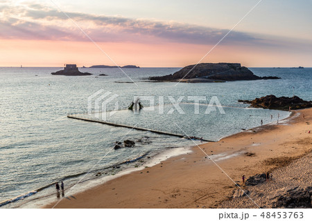 High angle view of the beach of Saint Malo High angle view of the beach of Saint Malo 48453763