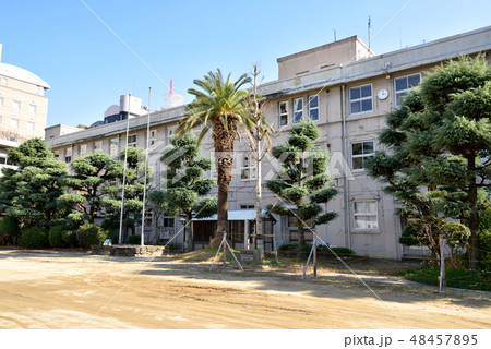 旧福岡市立大名小学校　福岡市中央区大名２丁目 48457895
