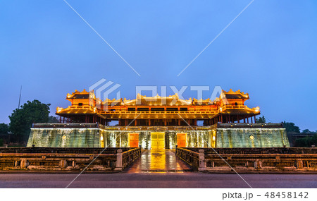 Meridian Gate to the Imperial City in Hue, Vietnam 48458142