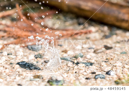 水飛沫 48459145