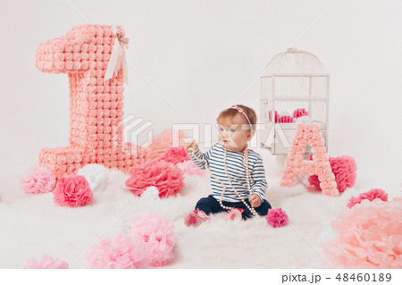 girl child mother sitting on the floor 48460189
