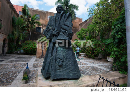 Monument to Alonso de Zuazo in Santo Domingo Monument to Alonso de Zuazo in Santo Domingo 48461162