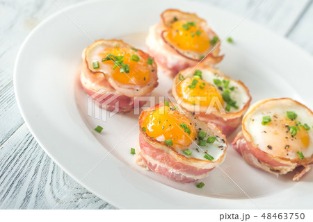 Bacon and egg cups Bacon and egg cups 48463750