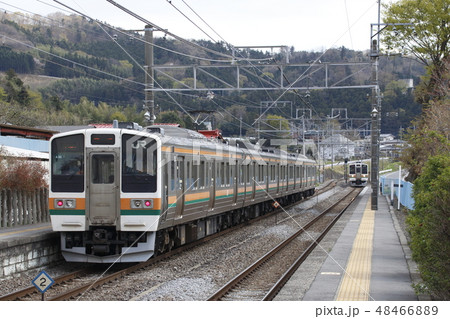 上越線211系（4両編成：高崎⇔水上） 48466889