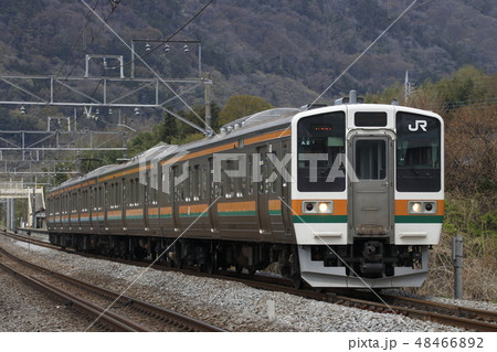上越線211系(4両編成:高崎⇔水上) 上越線211系(4両編成:高崎⇔水上) 48466892