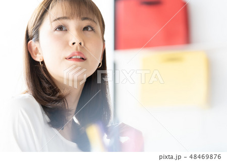 ビジネスウーマン ビジネスウーマン 48469876