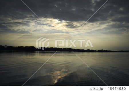 川の風景 風景 河川 川 水 自然 環境 黄昏 空 川の風景 風景 河川 川 水 自然 環境 黄昏 空 48474080