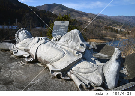 草木湖畔の寝釈迦のレプリカ 48474201