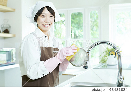 家事代行　働く　女性 48481824