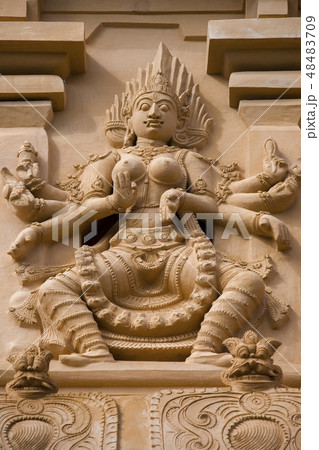 Hindu Brihadishvara Temple - Thanjavur - India 48483709