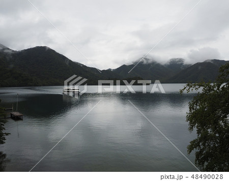 雨の中禅寺湖 48490028