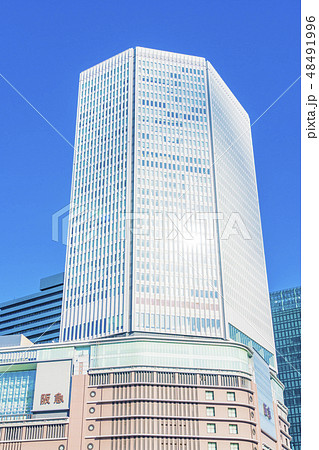 大阪 キタ 阪急前交差点付近 大阪 キタ 阪急前交差点付近 48491996