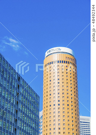 大阪　西梅田　大阪マルビルとビル群　 48492344