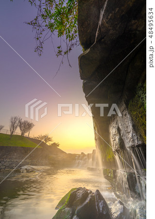 夜明けの黒滝（兵庫県三木市吉川町）※作品コメント欄に撮影位置 48495634