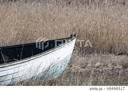 Front view of an old fishing boat 48498317