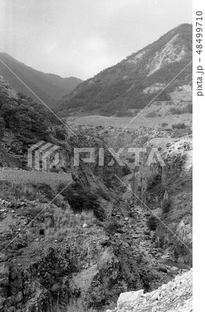 昔の写真 昭和38年 足尾から日光の半月峠に向かう道より撮影 昔の写真 昭和38年 足尾から日光の半月峠に向かう道より撮影 48499710