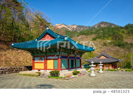 Sinheungsa temple in Seoraksan National Park, Soraksan, South Korea 48501325